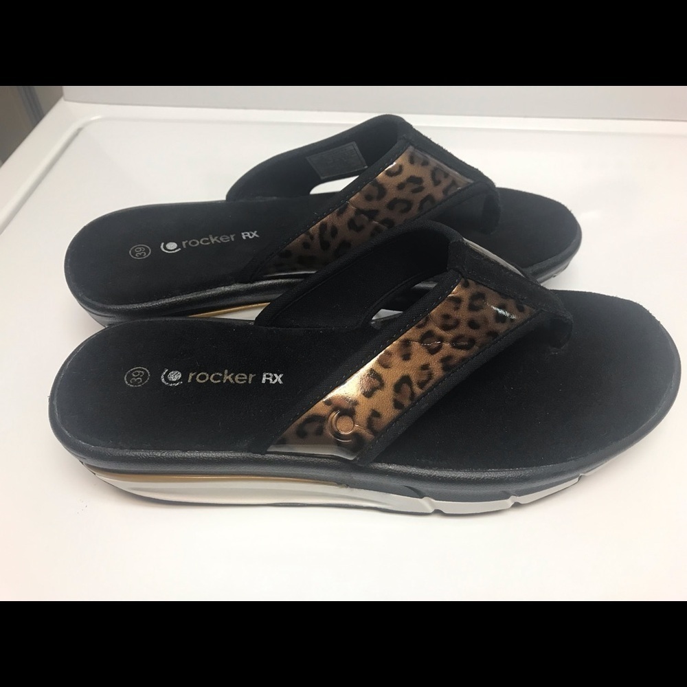 Rocker Rx leopard woman’s size 8.5 flip flops